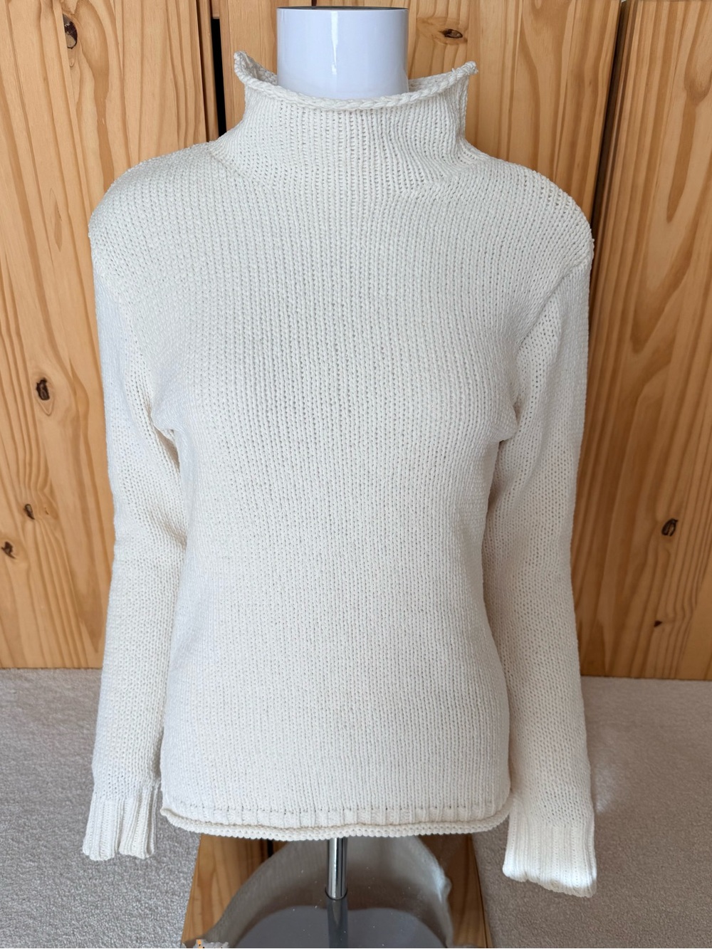 Abercrombie Women’s Rollneck Turtleneck  Sweater Boucle Knit Small Ivory Cream